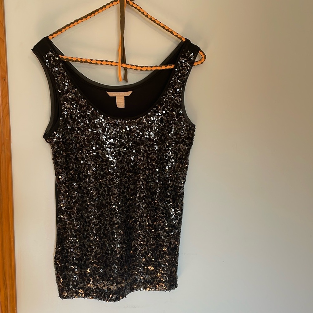 XS banana Republic sequin top